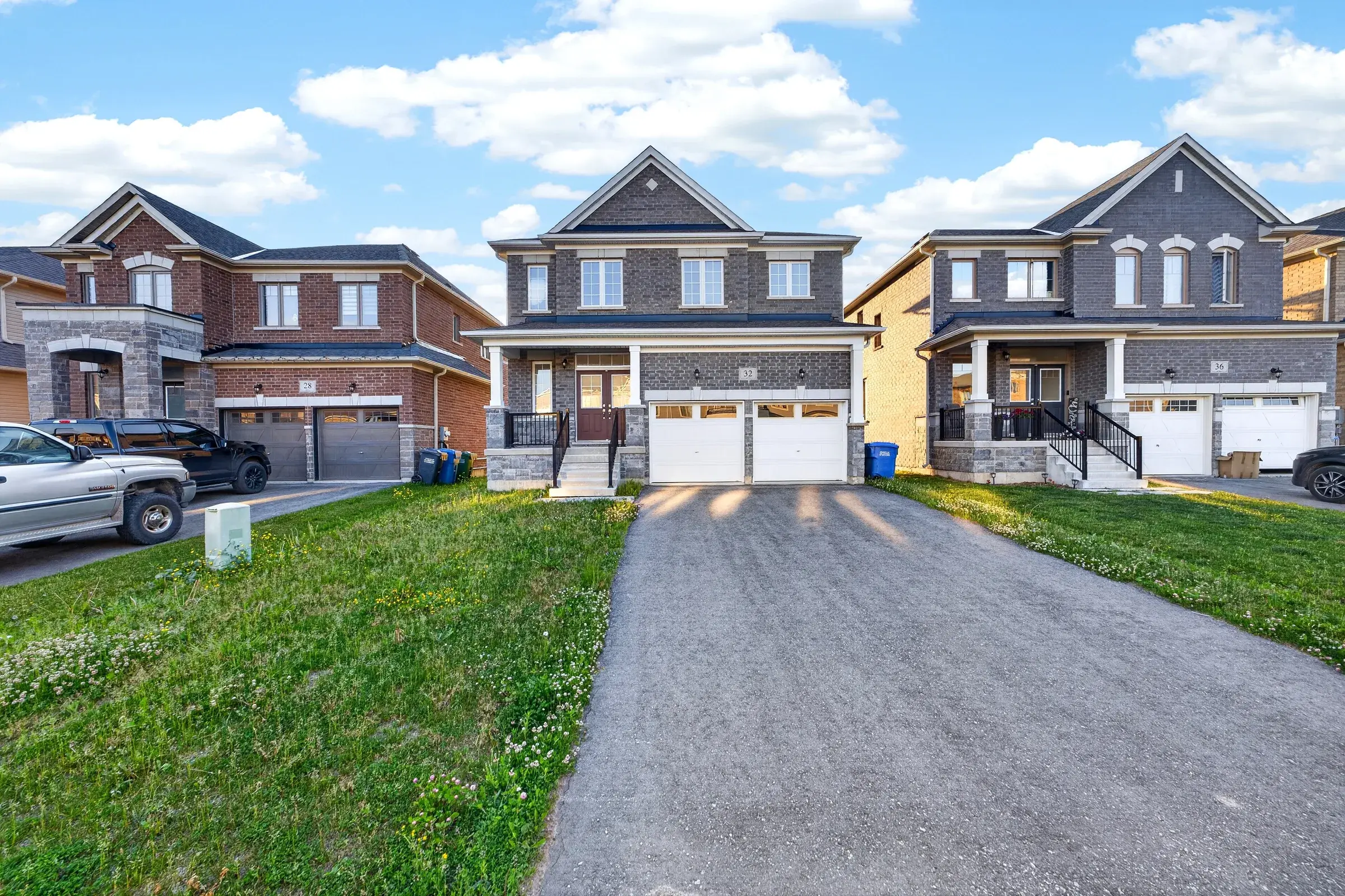 32 MacKenzie St